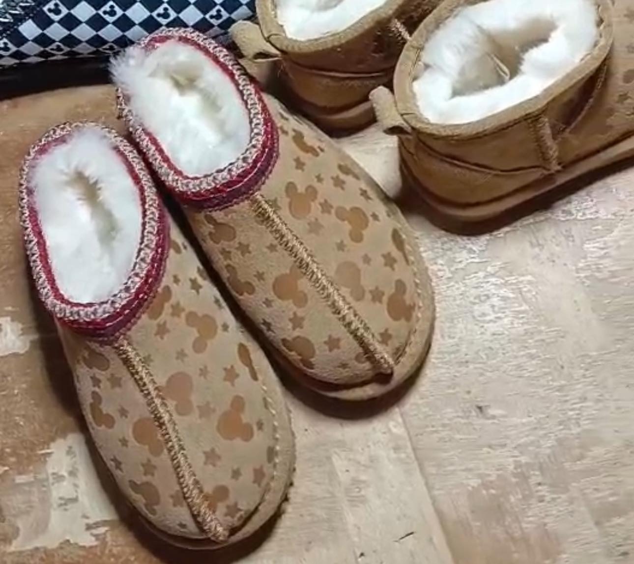 ADULT Magic Sole Slippers EXTRAS